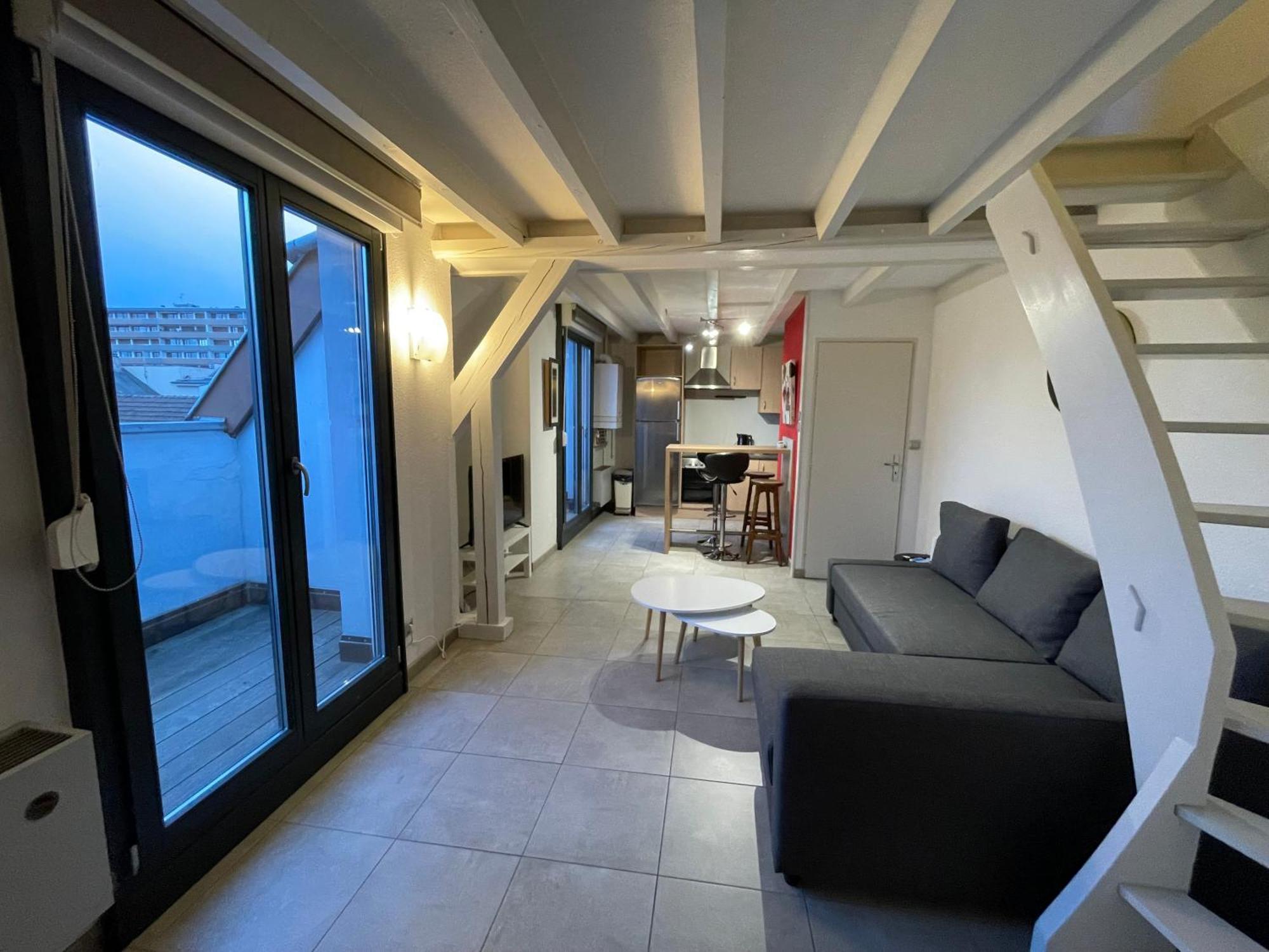 Fathala - Appartement Lumineux En Dernier Etage - Face A La Gare Routiere Sarrebourg Zewnętrze zdjęcie